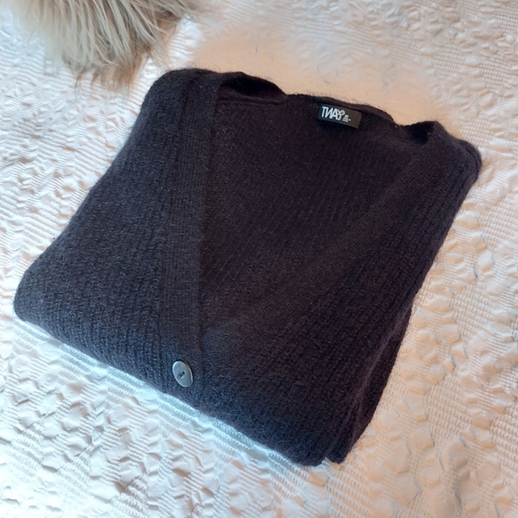 Aritzia TNA Cardigan Sweater - Picture 6 of 6